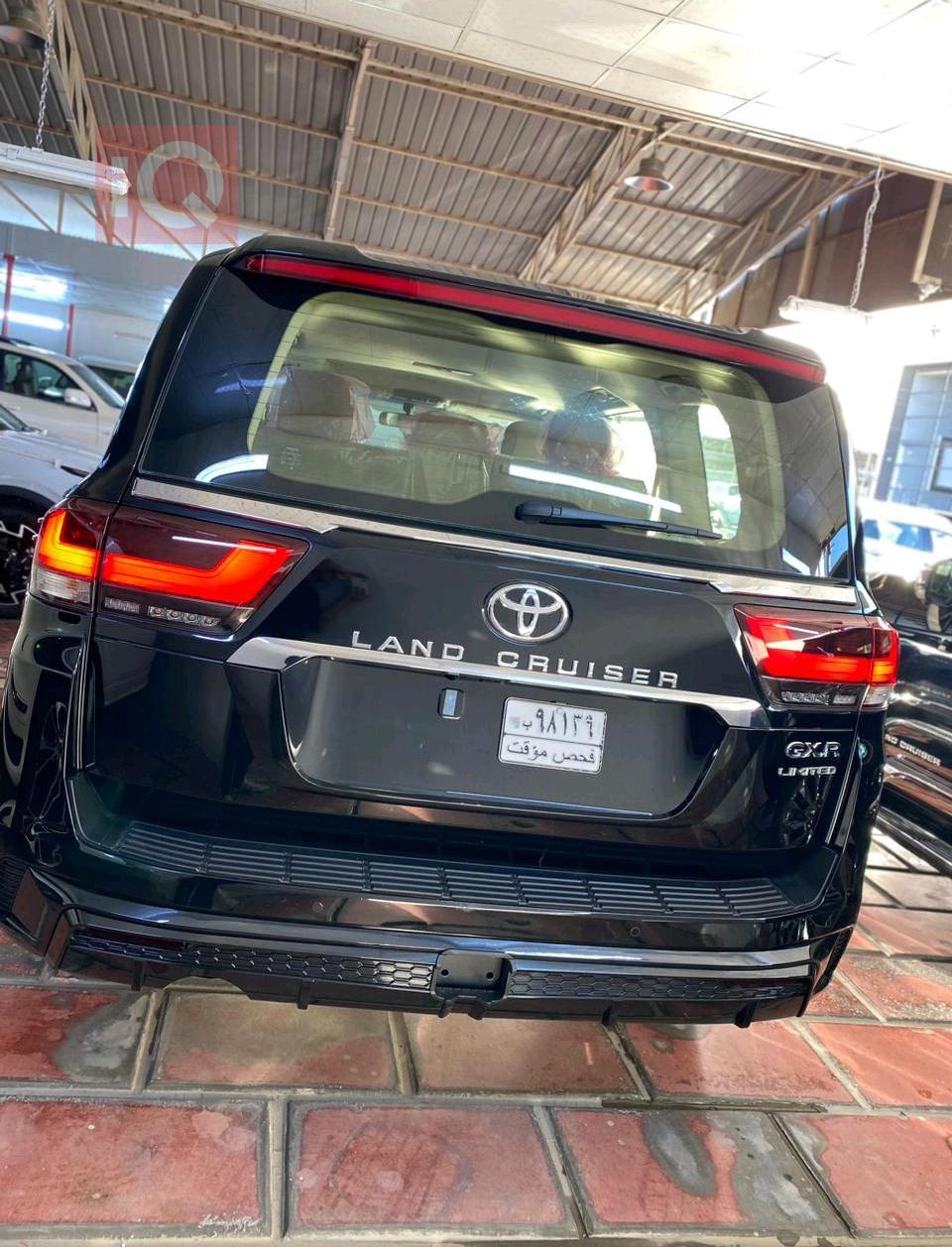 Toyota Land Cruiser